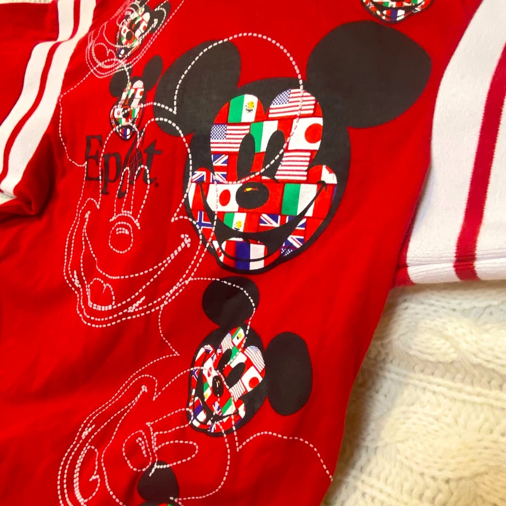 Kids Epcot shirt size M